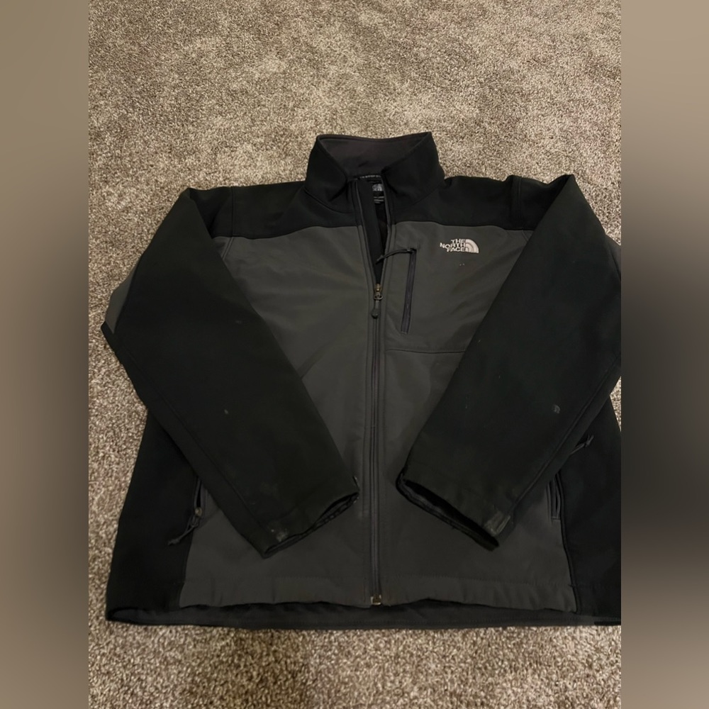 North face. Size medium. Men